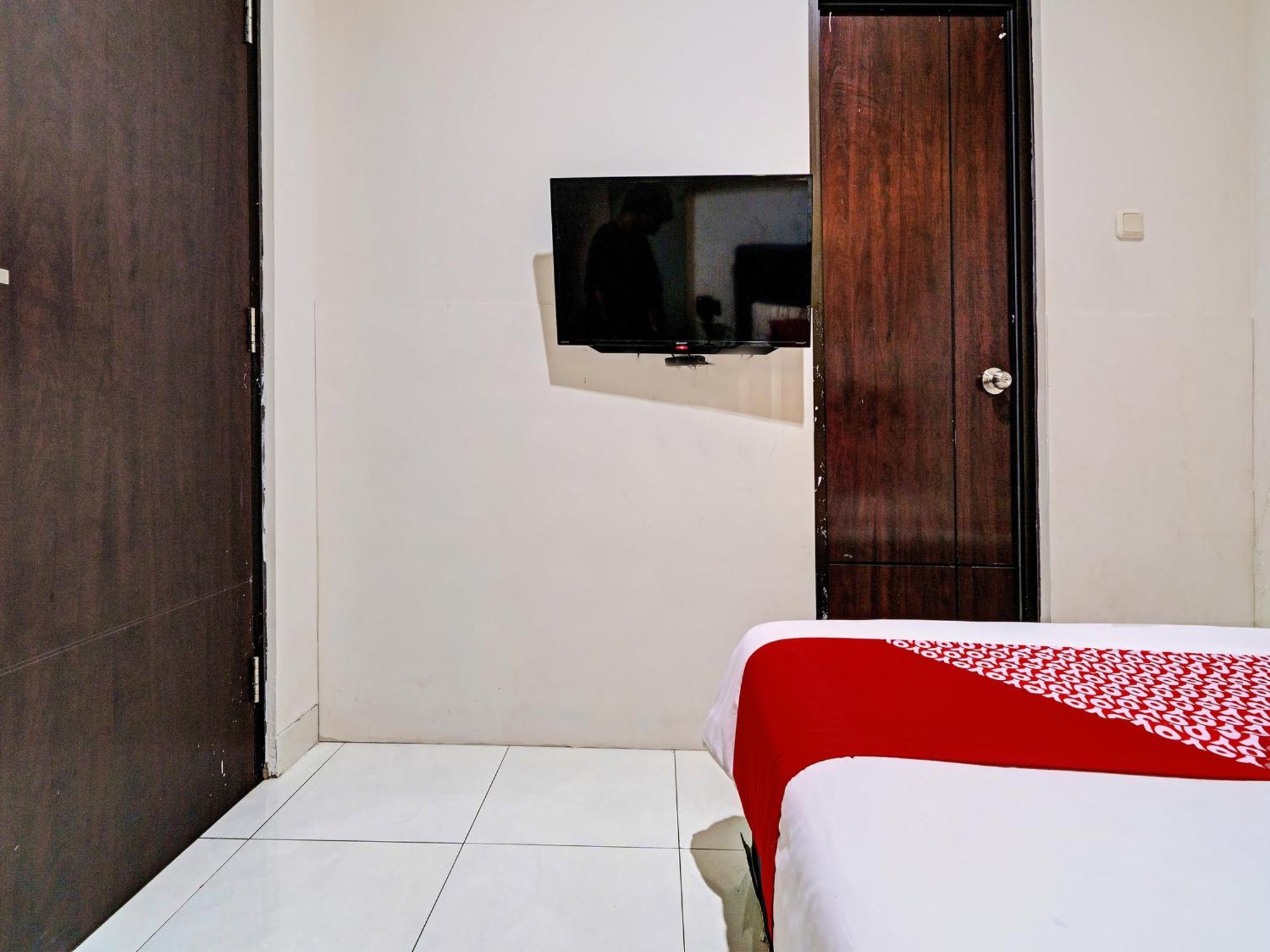 Oyo 92772 Losmen Diah Syariah Langsa Exterior foto